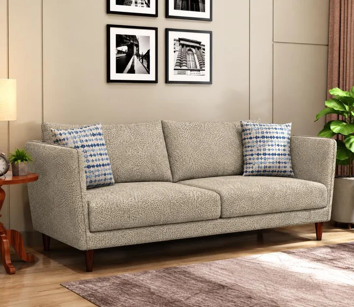 Rome SR 41 on a sofa