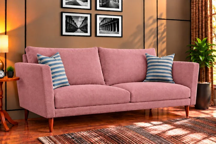 Turkey SR 10 on a sofa